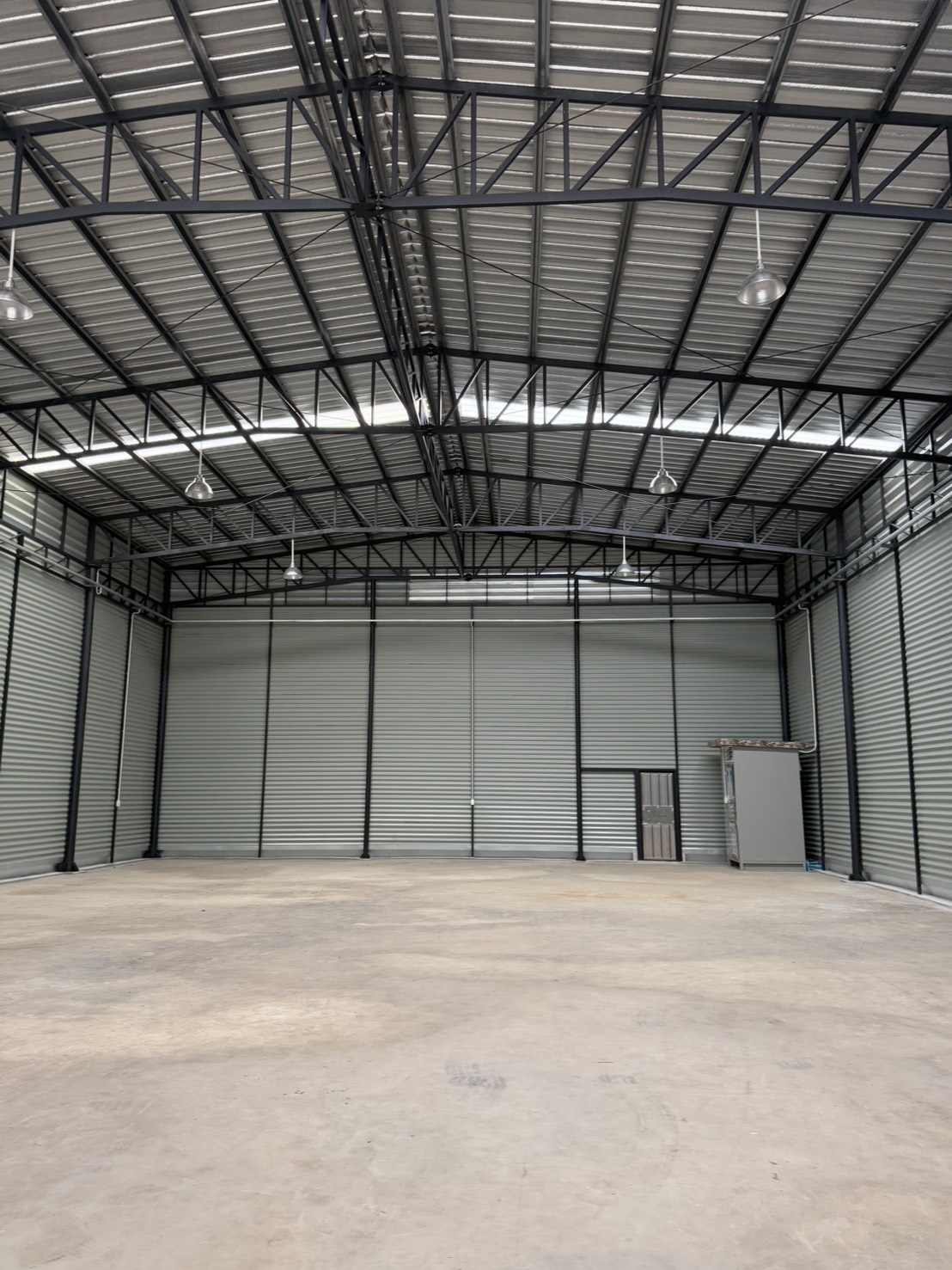 R25Jโกดังสำเร็จรูปให้เช่า บางพลีใหญ่ อ.บางพลีสมุทรปราการ 360 ตรม.