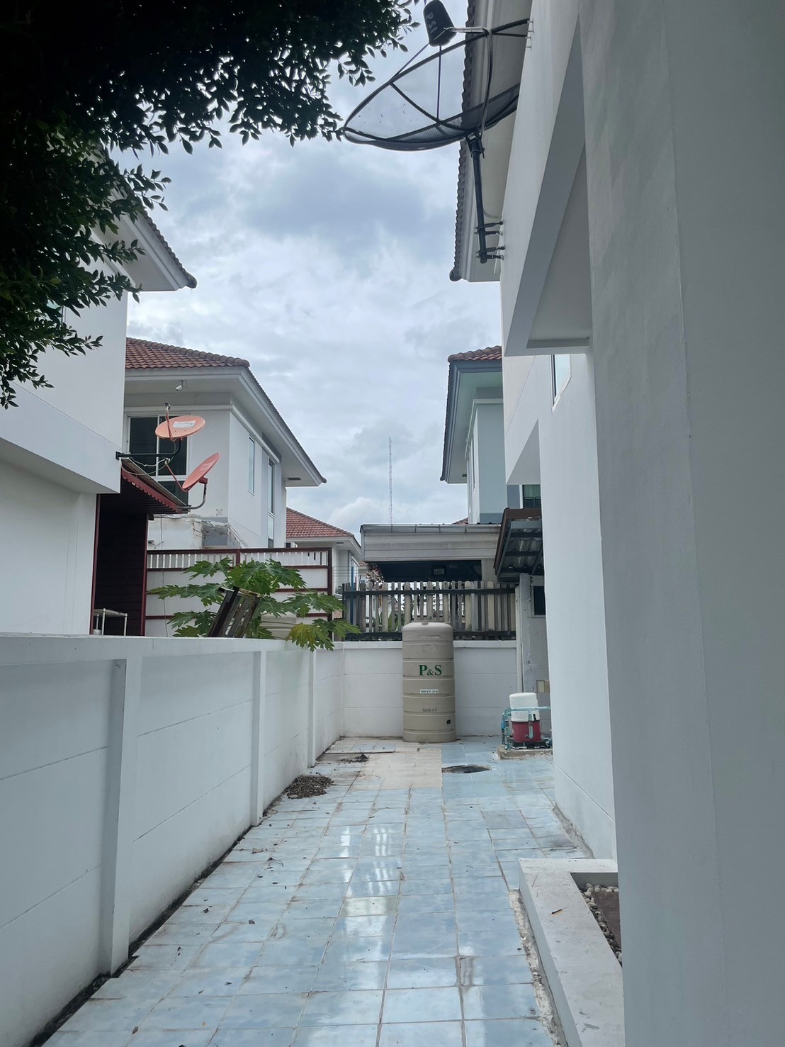 B01O บ้านอลิชา 5 ประชาอุทิศ54 -พุทธบูชา36 15
