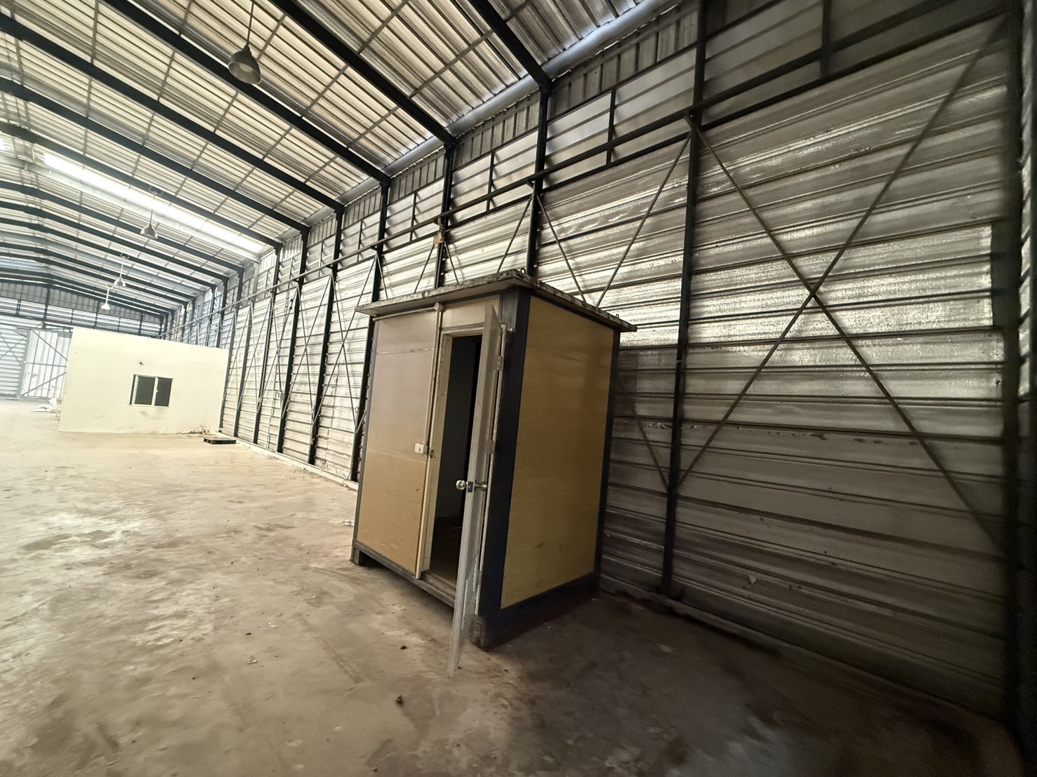 R02AB โกดังสำเร็จรูปให้เช่า ถนนเทพารักษ์ 360 ตรม. 20