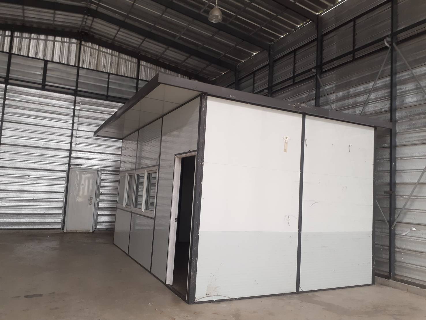 R02AB โกดังสำเร็จรูปให้เช่า ถนนเทพารักษ์ 360 ตรม. 8